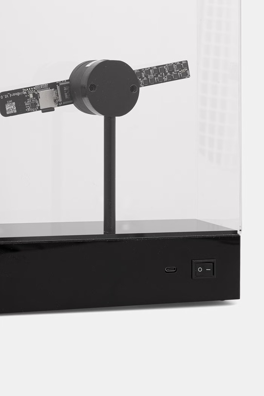 3d hologramski zaslon Reset Club Holographic Display 22 × 8 × 27 cm HOLOGRAM.001 črna AA00