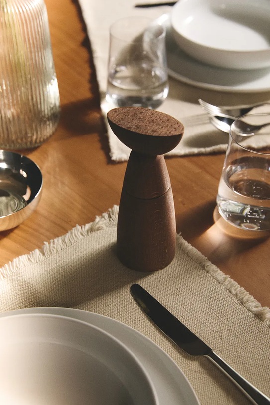Kuchnia i bar Alessi młynek do pieprzu Oaxaca 16,5 cm MDL23 czerwony