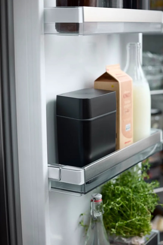 Rosti pojemnik na ser z krajalnicą 16,5 x 10 x 19 cm 34006 czarny