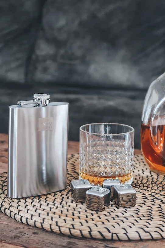 Kuchnia i bar Vacu Vin piersiówka z lejkiem 9,6 x 18 x 2,8 cm 78633606 szary