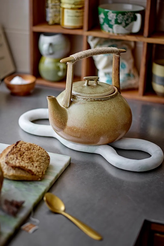 Kuchnia i bar Bloomingville podstawka pod gorące naczynia Vivien 38 x 12 cm 82069368 biały