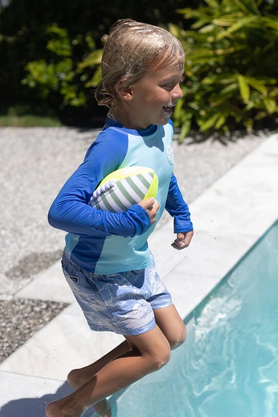 Míč SunnyLife Neoprene Football Tides Out Citrus S51NFBML vícebarevná