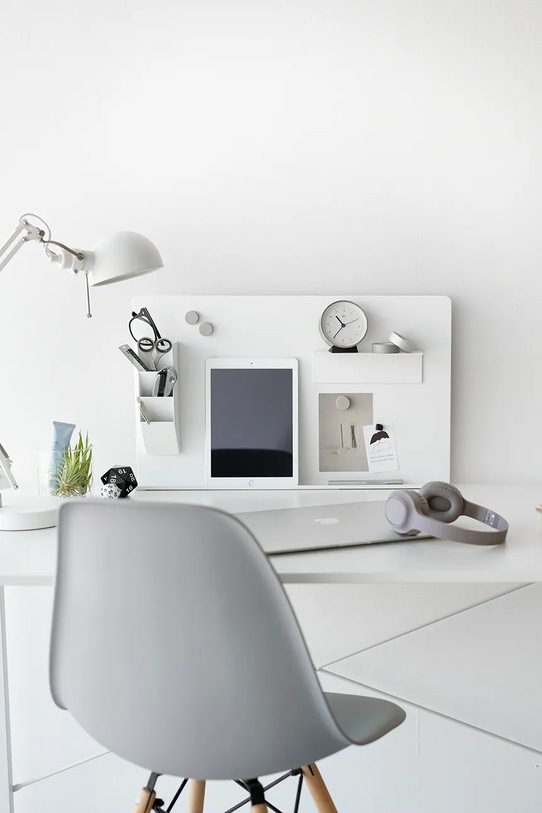 Yamazaki tablica magnetyczna Tower 58 x 4,8 x 41,7 - 45,5 cm 10066.. biały AA00