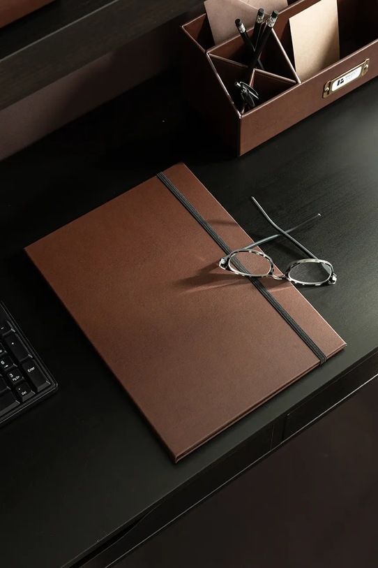 Bigso Box of Sweden teczka na dokumenty Paulina A4 23,5 x 31,5 x1,5 cm brązowy 8081R3002S01.99