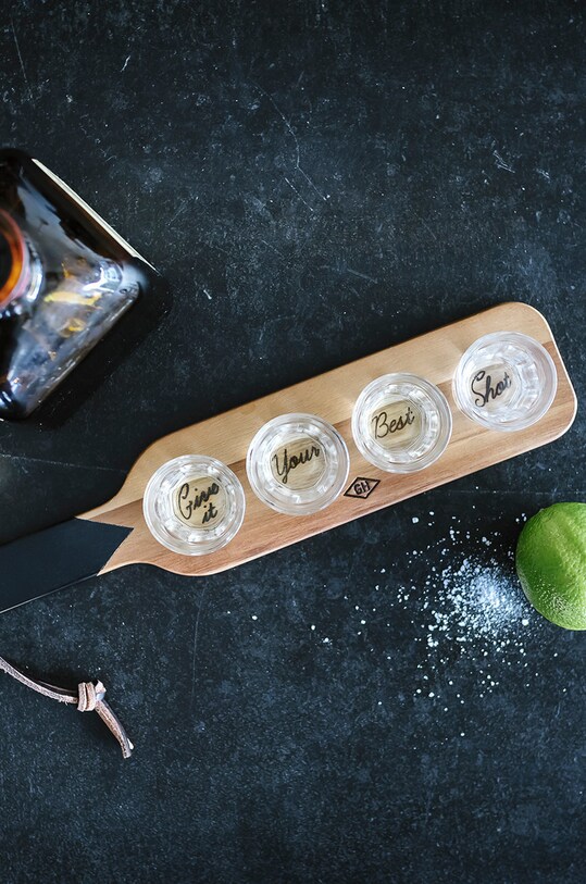 Gentelmen's Hardware set de pahare pe o bază de lemn GEN149UK