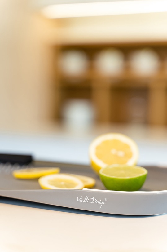 Vialli Design Дошка для нарізання 8357