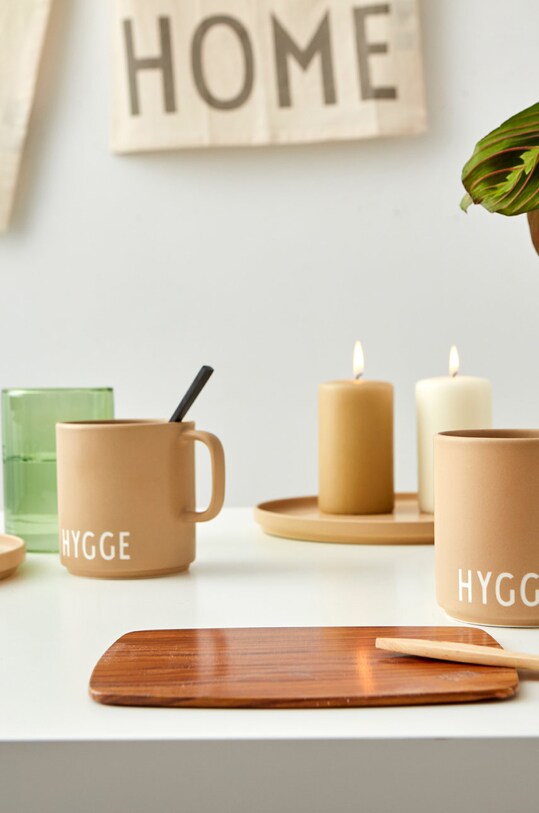 Design Letters kubek 10101008BEIGEHYGGE beżowy AA00