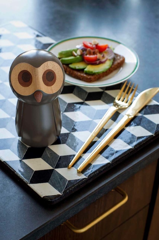 Kuchnia i bar Spring Copenhagen pieprzniczka The Pepper Owl 1025.FSC.Spring szary