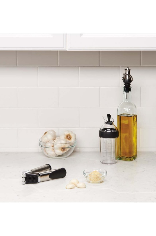 OXO shaker do dressingów Good Grips 236 ml O.1268980 czarny