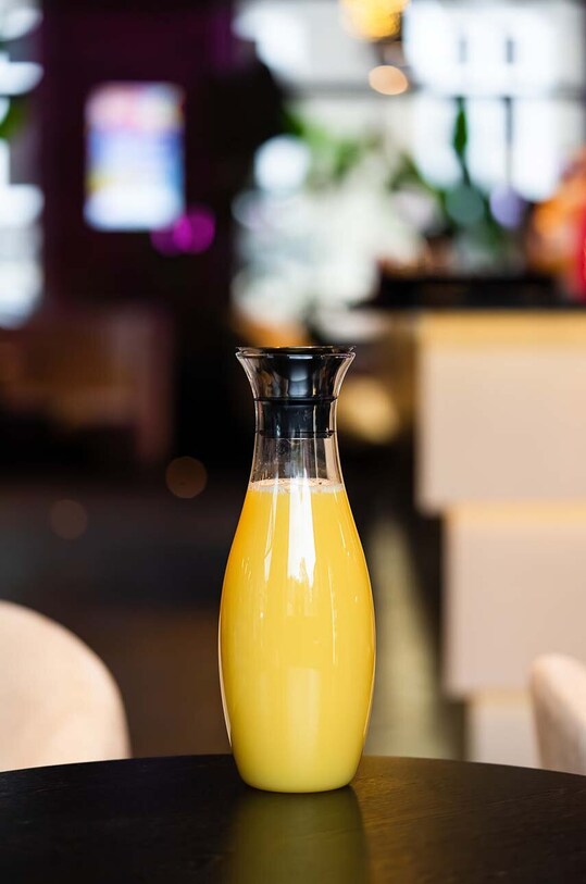 Kuchnia i bar Vialli Design karafka Amo 1,3 l 29798 multicolor