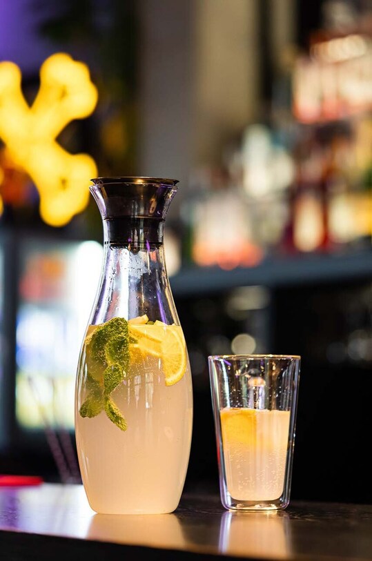 Графин Vialli Design Amo 1,3 l 29798 мультиколор