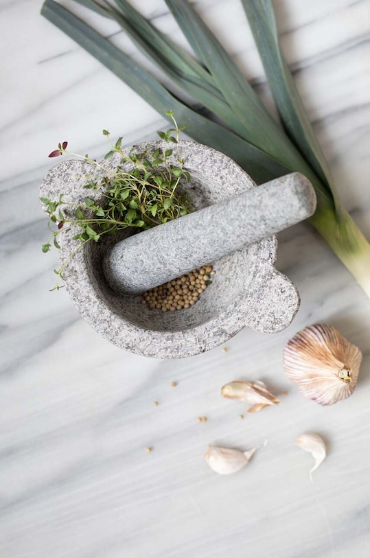 Kuchyňa a bar Mažiar s tĺčikom Dorre Birkedal 3..6163 sivá