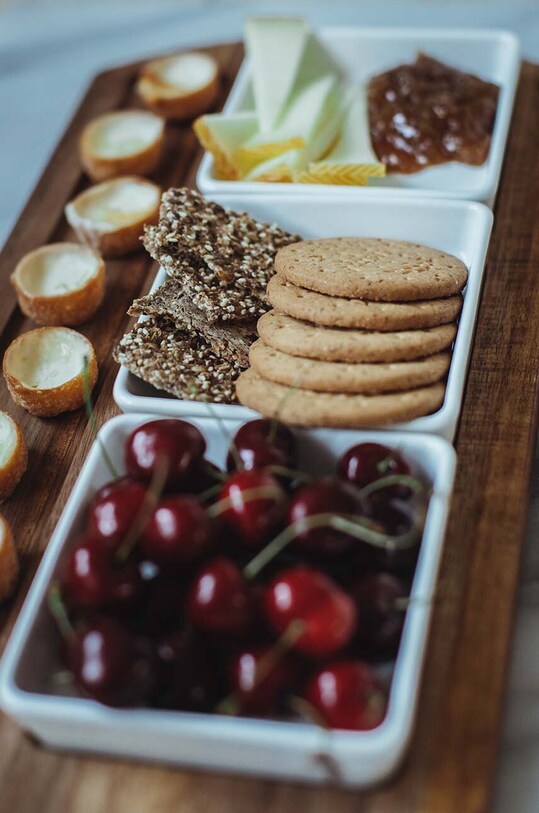 Kuchnia i bar Dorre taca do serwowania z miseczkami Selina 4-pack 5..8905 multicolor