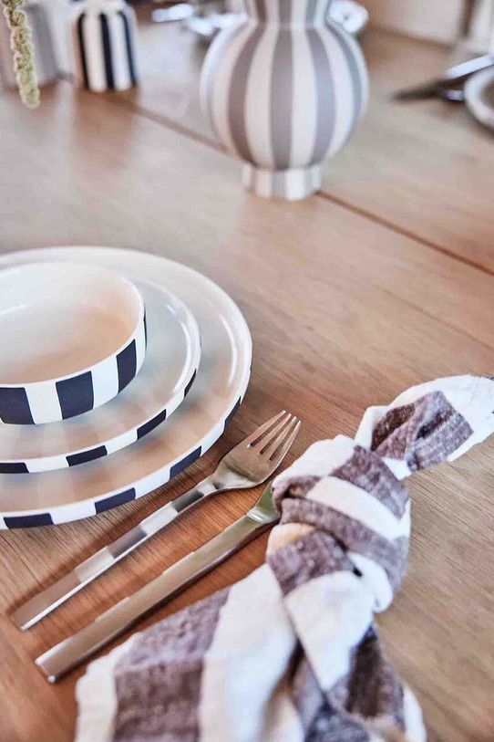 Kuhinja i bar Tanjur OYOY Toppu Dinner Plate L301196 šarena