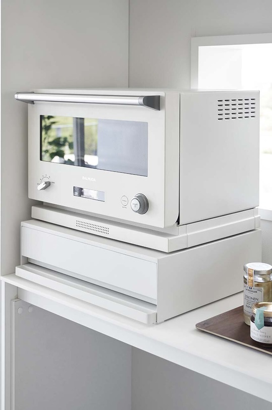 Výsuvná přihrádka se zásuvkou Yamazaki 2007. bílá