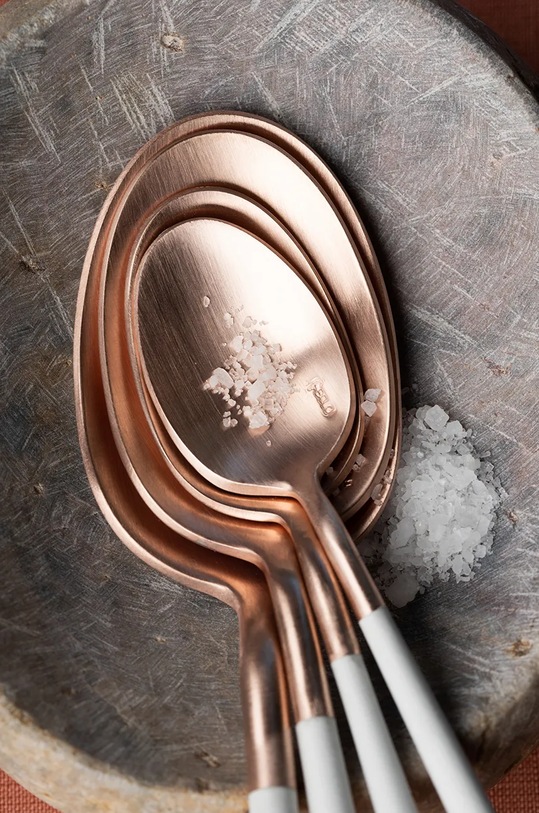 Belo Inox komplet sztućców dla 6 os. Neo 24-pack multicolor NEOBGR24P.CR