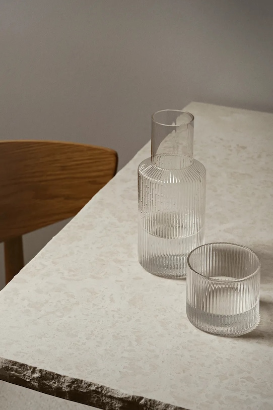ferm LIVING karafka ze szklanką Ripple Small Carafe Set 500/200 ml 5447 transparentny AA00