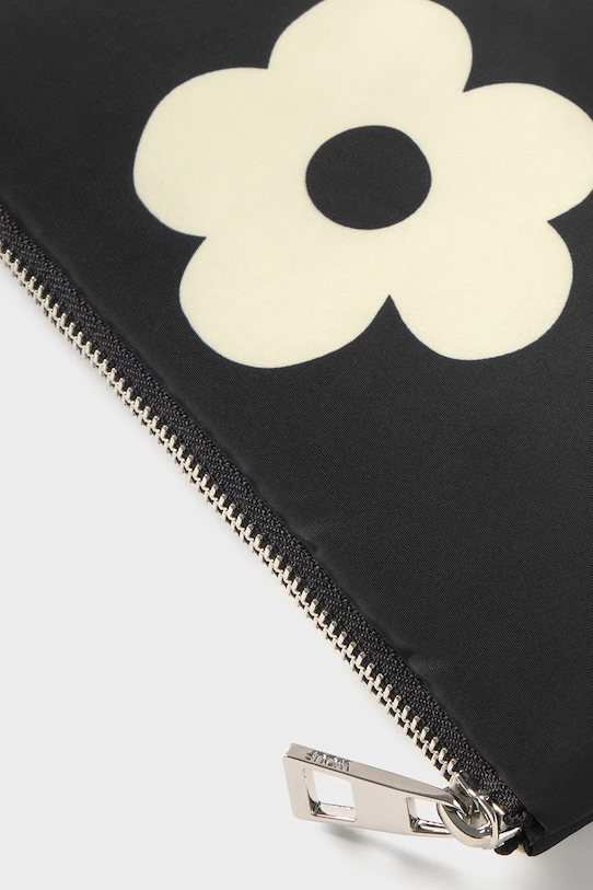 Kozmetická taška WOUF Night Daisy 21 x 13 cm PP260012 čierna AA00