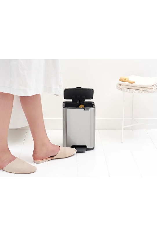 Brabantia kosz na śmieci 4 l 237843