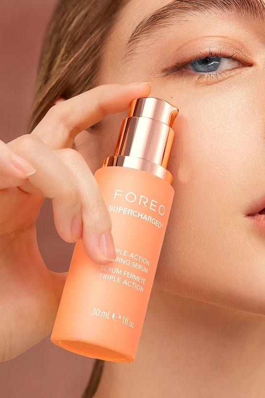 FOREO serum ujędrniające o potrójnym działaniu SUPERCHARGED Triple-Action Formula multicolor F2471