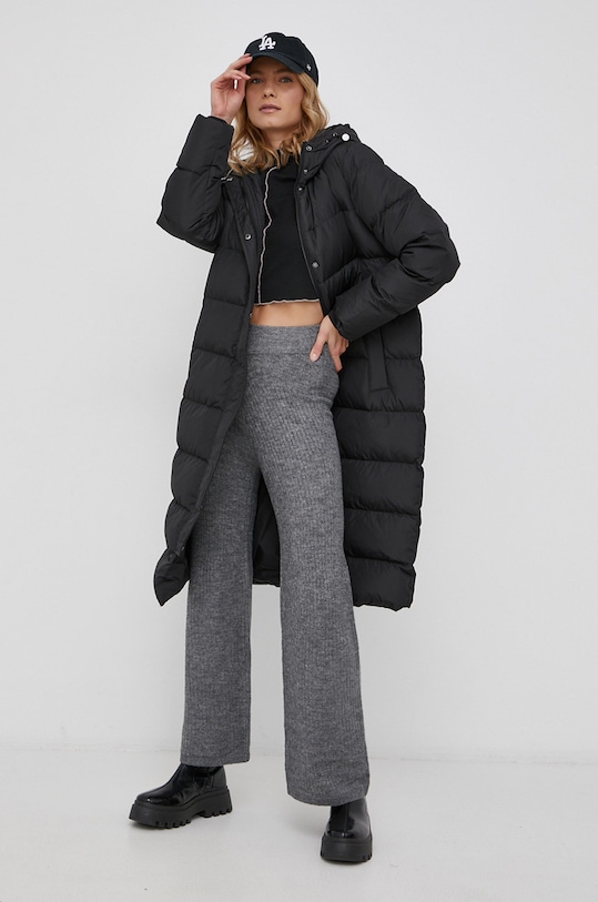 Vila Kurtka puchowa 14063348 czarny AA00