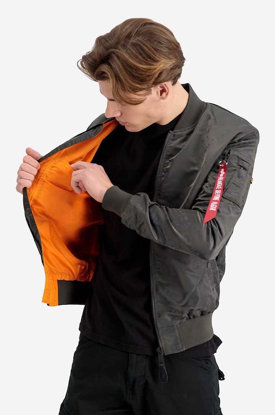 Alpha Industries geacă bomber cu două fețe MA-1 LW AOP Rainbow 106109.136