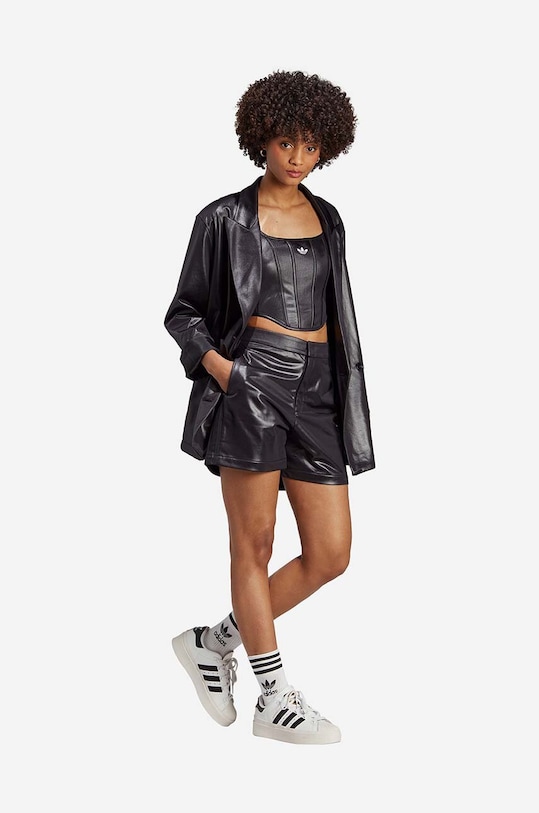 adidas sacou IQ3410