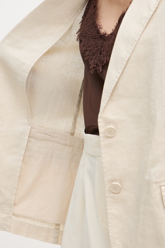 United Colors of Benetton sacou cu un singur rând de nasturi pentru femei, din in 2AGHDW00R. bej