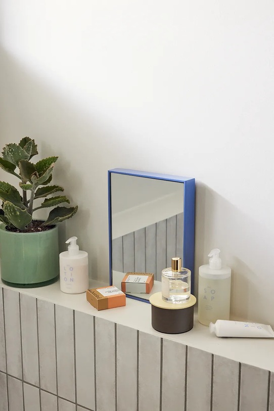 Salon i sypialnia Hübsch lustro ścienne Shine 21 x 4 x 30 cm 021504 niebieski