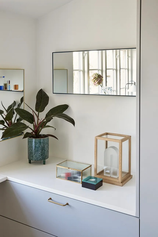 Salon i sypialnia Hübsch lustro ścienne Shine 32 x 4 x 55 cm 21505 żółty