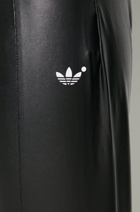 Клин adidas черен IB4543