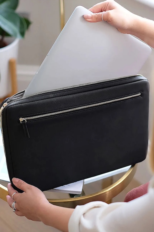 Stackers pokrowiec na laptopa 13" 74428 czarny AA00