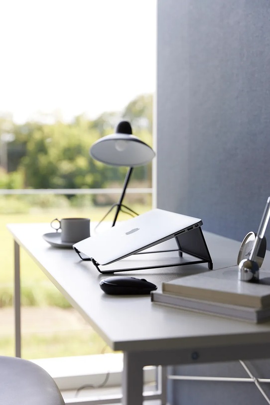 Lifestyle Yamazaki stojak na laptopa Tower 26,5 x 21,3 x 10 cm 1627 czarny