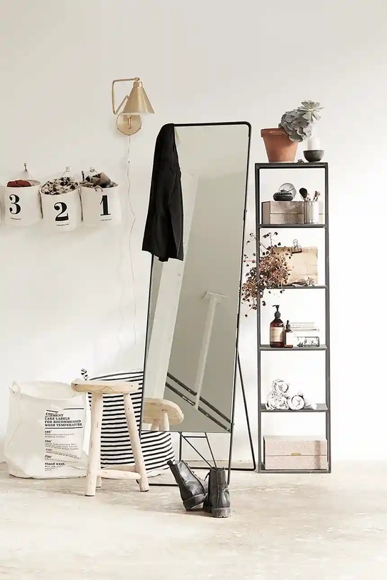 Salon i sypialnia House Doctor stołek HDPure 48 x 31 cm 203800132 beżowy