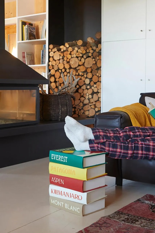 Столик Balvi Mountains Book Stack 38 x 33,27 cm 28119