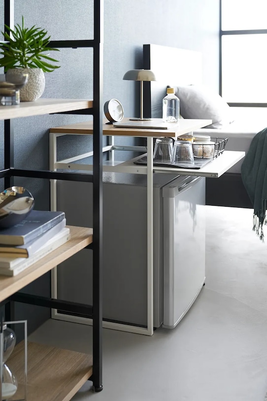 Yamazaki asztallappal és kihúzható polccal Tower 53 x 45,2 x 66,8 cm 1487 fehér AA00