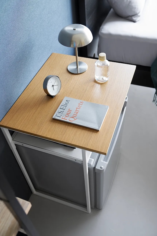 Nappali és hálószoba Yamazaki asztallappal és kihúzható polccal Tower 53 x 45,2 x 66,8 cm 1487 fehér