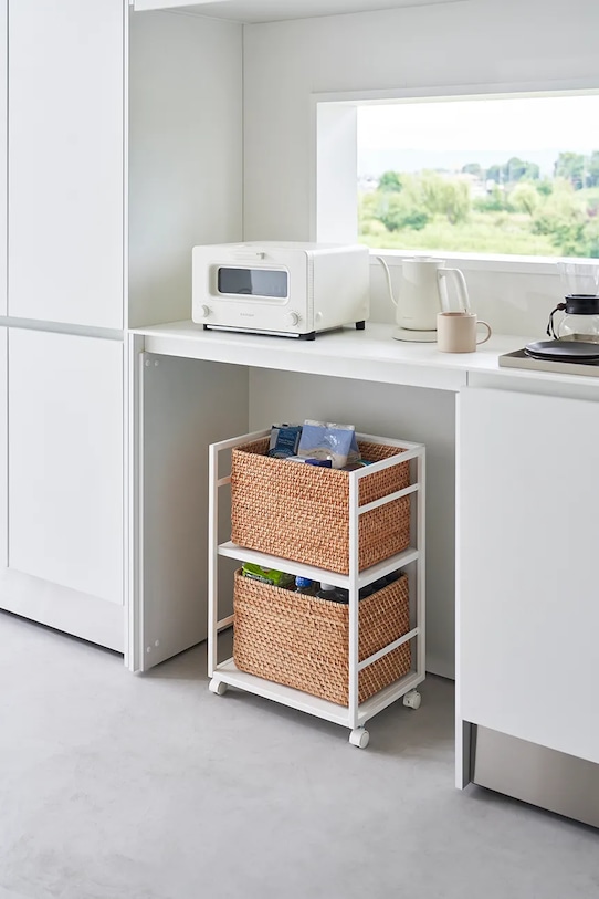 Salon i sypialnia Yamazaki regał na kółkach Tower 42 x 32 x 60 cm 4810 biały