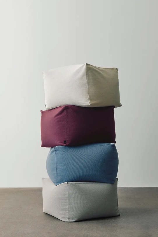 Salon i sypialnia HAY pufa z materiału tekstylnego 40 x 49 x 49 cm AF180.F265.AB96 niebieski