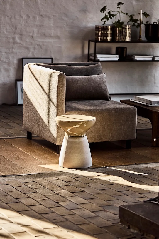 House Doctor stolik kawowy z gliny 43 x 36 cm 203840601 beżowy