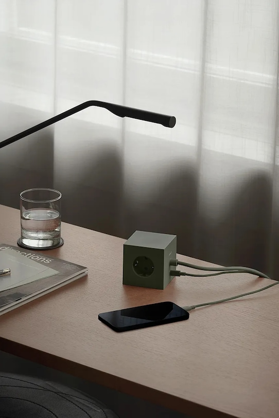 Magnetická dobíjecí kostka Avolt Square 1, 3 m Oak Green SQ1.EUFC30.30OG zelená AA00