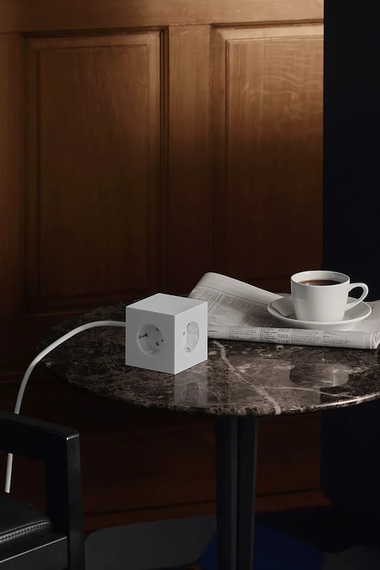 Magnetická dobíjecí kostka Avolt Square 1, 3 m Opal White SQ1.EUFC30.30WH bílá AA00