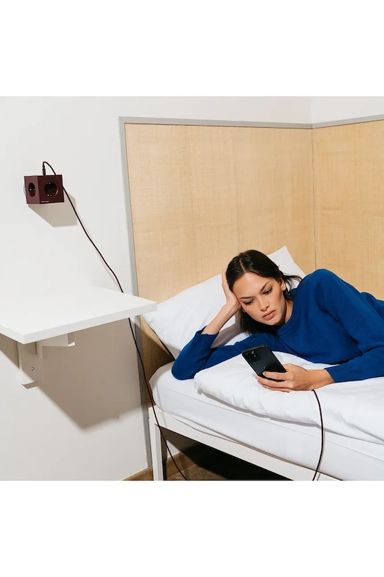 Avolt rozgałęźnik modułowy Bauhaus-Archiv USB-C (30W) bordowy SQ2.EUFC30.WMRR