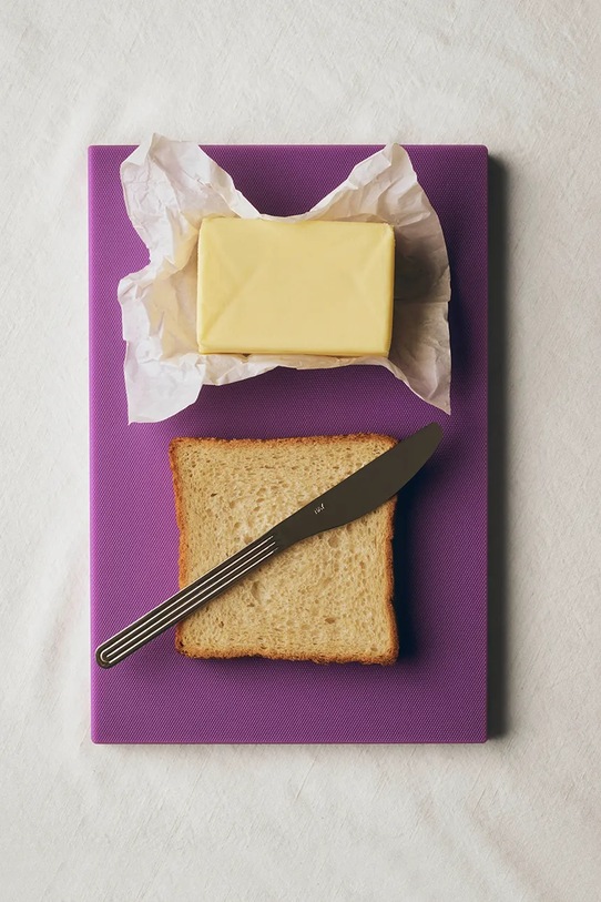 Kuhinja in bar HAY deska za serviranje za rezanje iz umetne mase 2 x 30 x 20 cm AD869.A602.AC29 vijolična