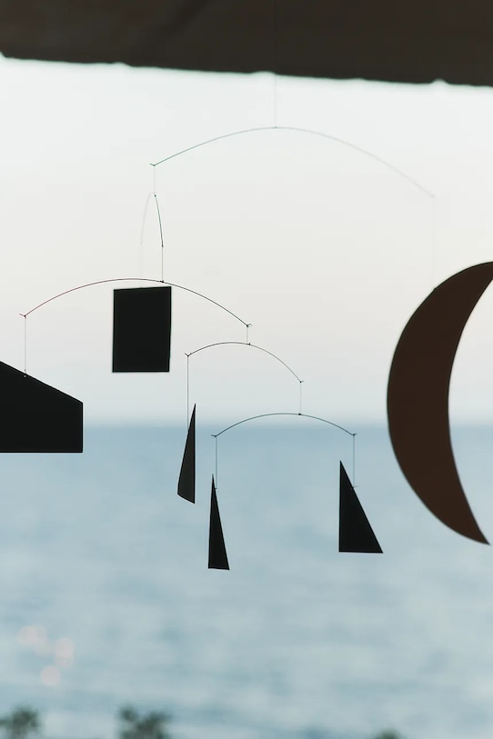 Salon i sypialnia ferm LIVING dekoracja wisząca Phase Mobile 1104271092 multicolor