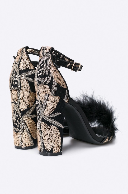 Steve Madden - Sandále Carabu zlatá 91000898.15030