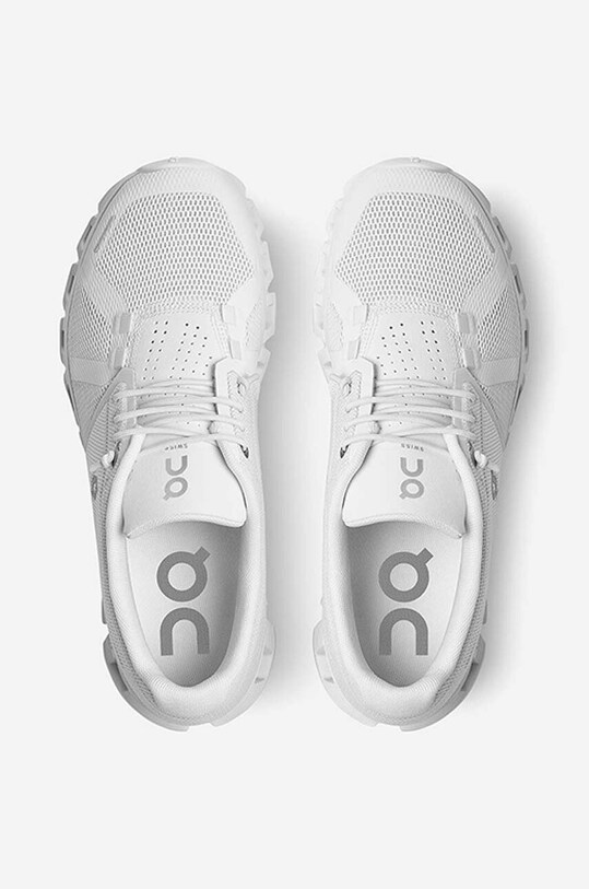 Обувки за бягане On Cloud 5 бял 5998918