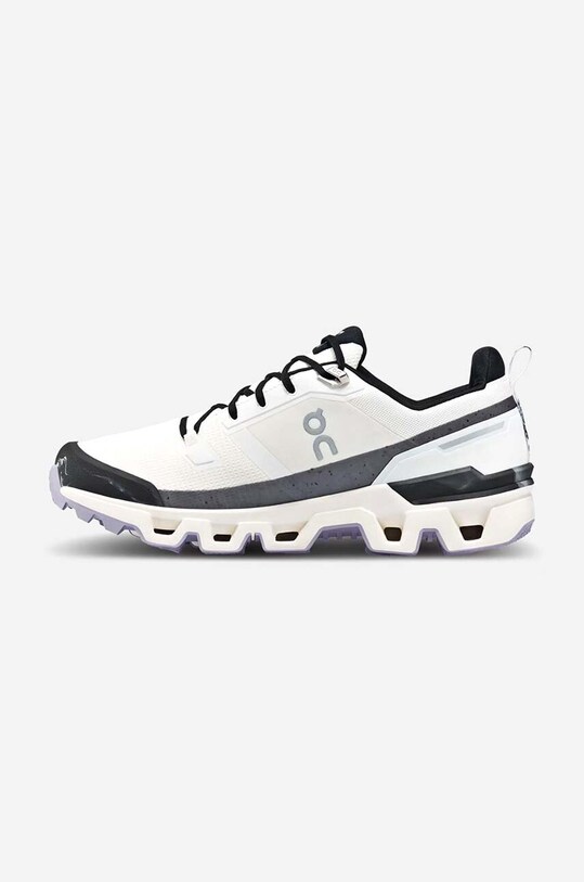 Obuwie ON Running buty Cloudwander 9398184 biały