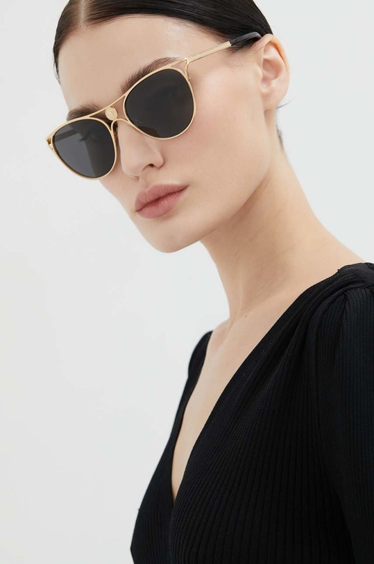 Sluneční brýle Versace zlatá 0VE2237.100287