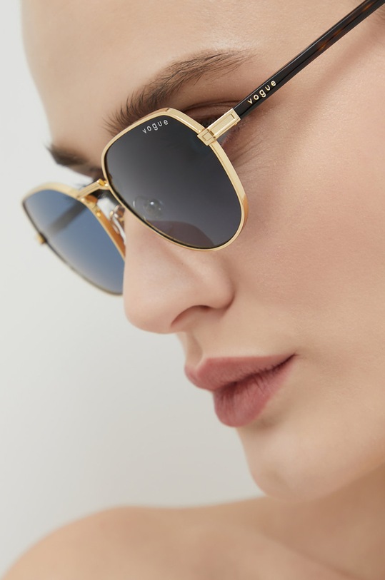 Slnečné okuliare VOGUE 0VO4242S